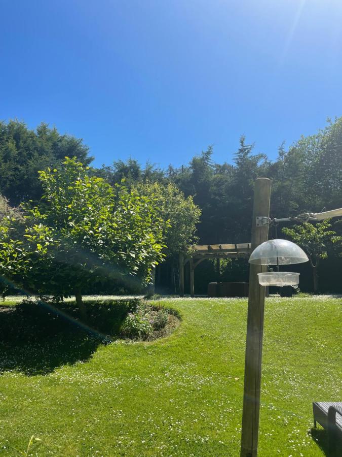 South Lodge House Dormansland Exterior foto